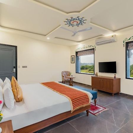 Hotel Traavista Aravali Mahal Udaipur Exterior foto