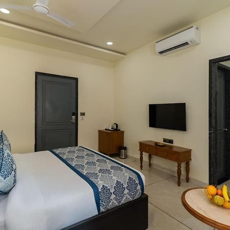 Hotel Traavista Aravali Mahal Udaipur Exterior foto