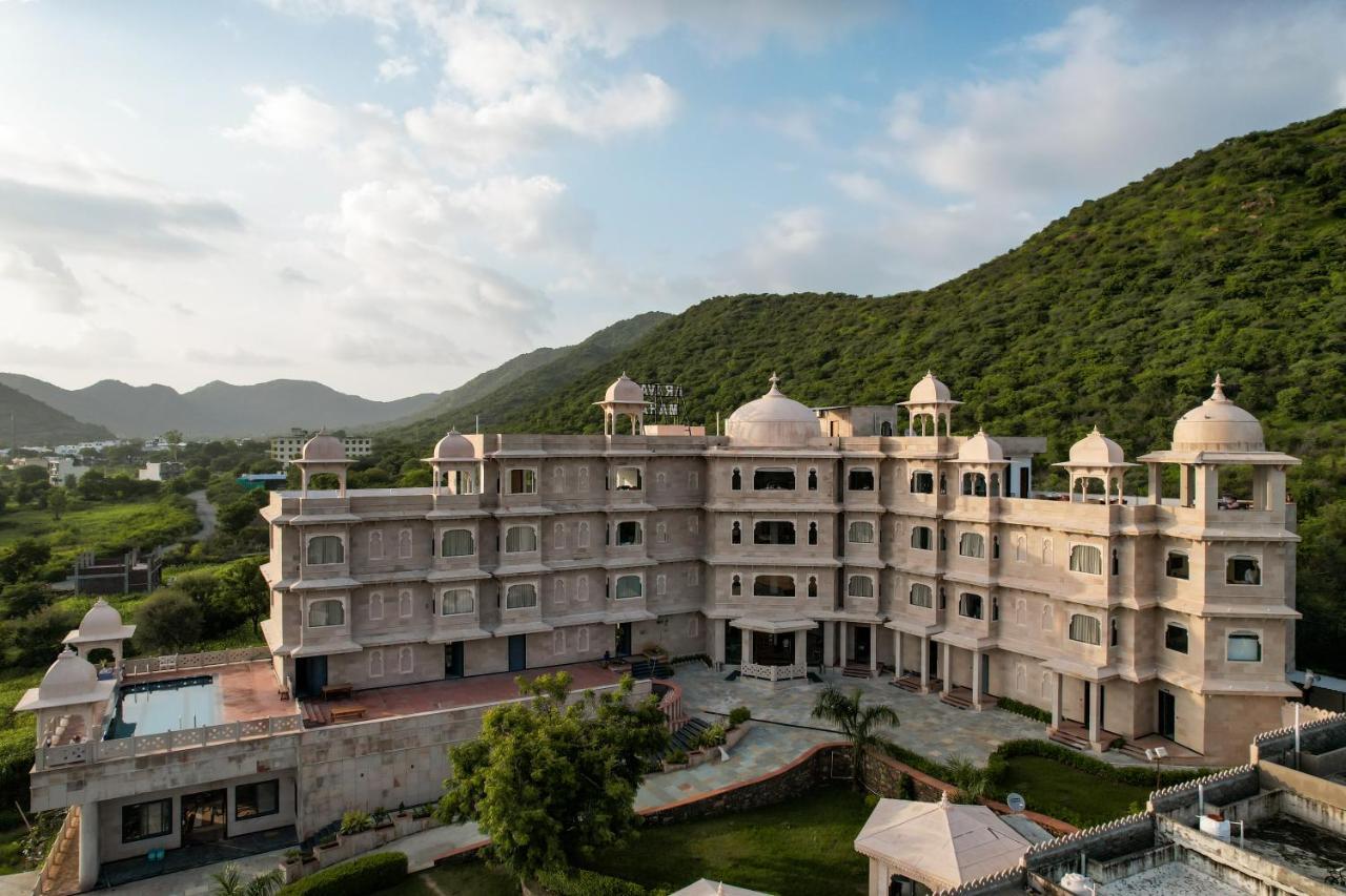 Hotel Traavista Aravali Mahal Udaipur Exterior foto
