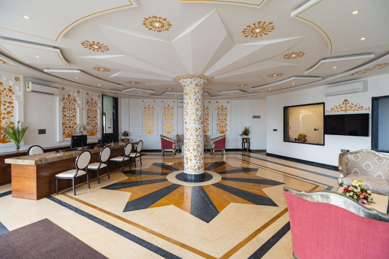 Hotel Traavista Aravali Mahal Udaipur Exterior foto