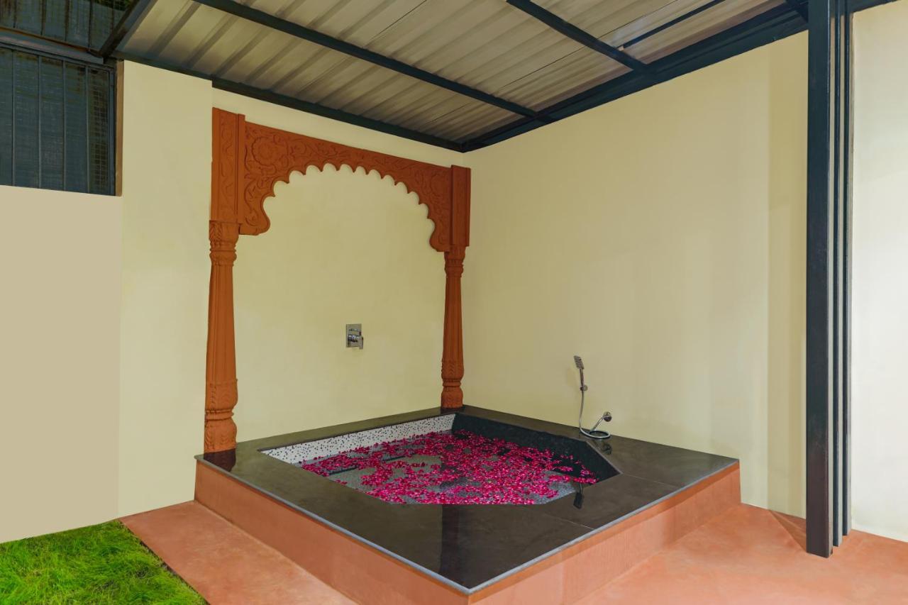 Hotel Traavista Aravali Mahal Udaipur Exterior foto