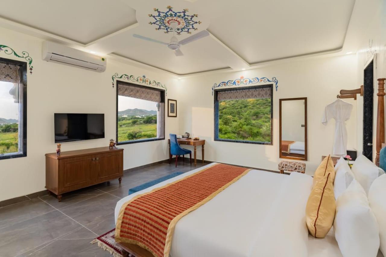 Hotel Traavista Aravali Mahal Udaipur Exterior foto