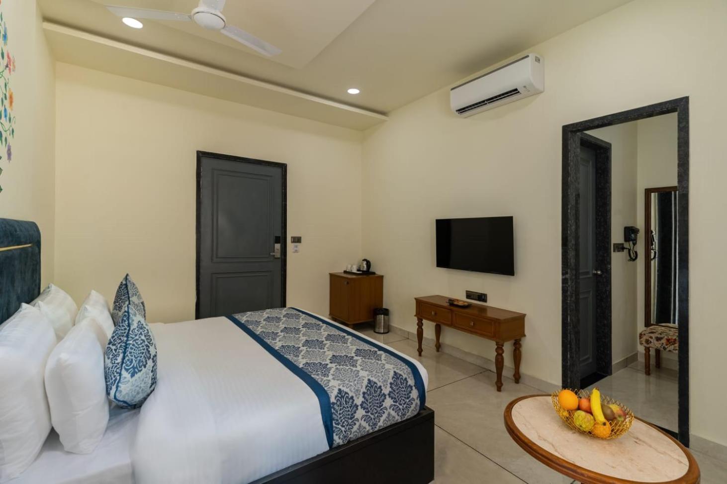 Hotel Traavista Aravali Mahal Udaipur Exterior foto